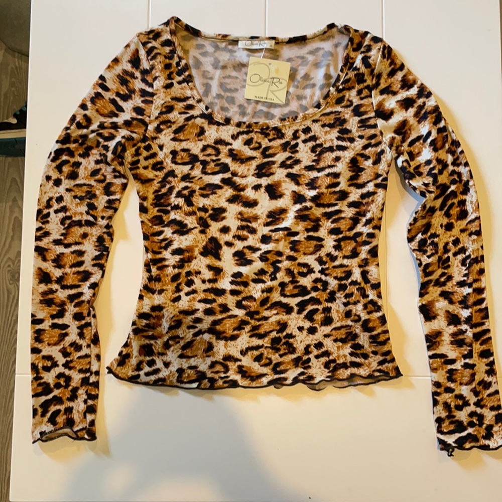 Leopard print top